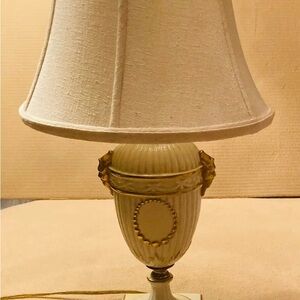 Old Paris French cream porcelain fluted urn shape table lamp with silk shade